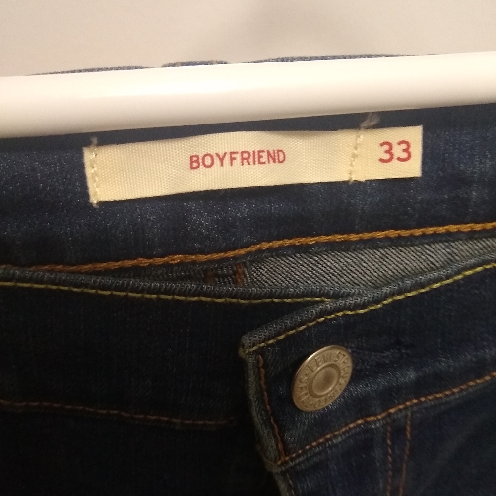 Levi's boyfriend jeans